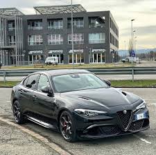 1 655 Vpodoban 9 Komentariv Alfa Romeo Giulia Newalfagiulia V Instagram Black Monster Alfa Romeo Giulia Quadrifoglio Alfa Giulia Alfa Romeo Giulia
