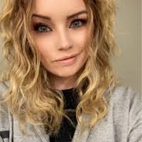 Heather Denson's Instagram, Twitter & Facebook