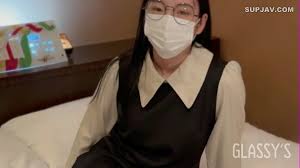 FC2-PPV-4560105 04 日本人メガネ美女に**中出し| Porntrex.com be...