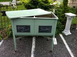 Sturdy construction has no surface coating to chip or crack. Vintage Double Laundry Tub Remake Spray Painted With Outdoor Paint And Chalkboard Paint For Entertainment Outdoor Wood Vintage Cottage Decor Vintage Wash Tub