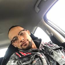 Are there any mobile mechanics available to help with car repair?