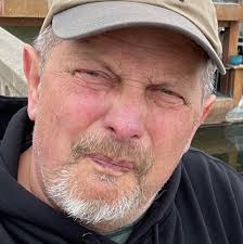 I've created a custom item for one of my players. Now I wanted to make it  look like the item comes from a Player Manual or something, like it came  from one