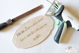 Türschilder kido shop haustürschilder türschilder. Diy Anleitung Gartenschild Aus Holz Selber Machen Mamahoch2