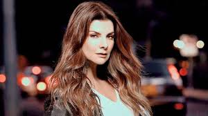 Throughout those four years, she interned at multiple news sources including kmbc, ksdk, kukc, and spent a summer in new york where she was a national association of hispanic journalists nbc fellow. El Mensaje De Carolina Cruz Tras Comentarios Sobre Su Hijo Kienyke