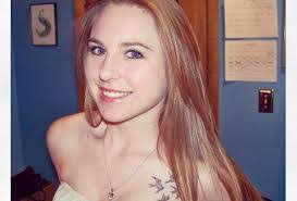 Lisa Arzola's Instagram, Twitter & Facebook