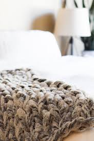 We did not find results for: How To Arm Knit A Chunky Blanket Mama In A Stitch