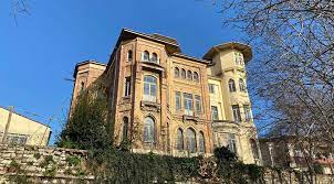 Bulgur palas'in geçmi̇şi̇ i̇ttihat ve terakki'nin bolu mebusu olan mehmet habib bey, 1912 yılında i̇talyan mimar giulio mongeri'ye kendisi için cerrahpaşa'da yaptırdı. Dzqrwcza6us65m