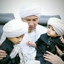 Sedangkan ayahnya bernama `auf bin `abdu `auf bin `abdul hârits bin zahrah.2. The Capal Besarnya Nilai Takbiratul Ihram Bersama Dengan Imam Kisah Seorang Sahabat Baginda Nabi ï·º Iaitu Saidina Abdul Rahman Bin Auf Radhiyallahu Anhu Yang Seumur Hidup Tak Pernah Masbuq Seumur Hidup Tak