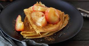 Crepes Pommes Caramel Au Beurre Sale Alimentation Pomme Caramel Pomme