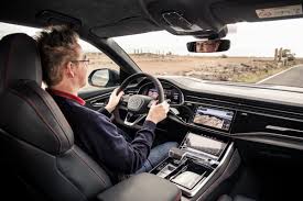 It was unveiled on 4 december 2017 and was put on the market for the 2018 model year. Audi Rs Q8 Test Ein Lamborghini Urus Zum Kleinen Preis Speed Heads