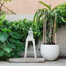 Изображение 2 foot high fencing. 10 Diy Garden Trellises That Cost Less Than 20