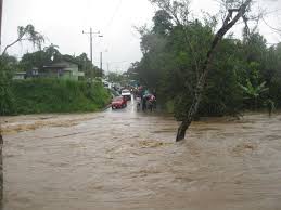 Las inundaciones fluviales son procesos naturales que se han producido periódicamente y que han sido la. Inundaciones En Centroamerica De 2011 Wikipedia La Enciclopedia Libre