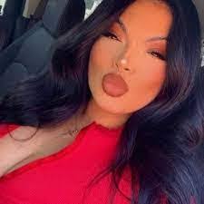 Ebony Maldonado's Instagram, Twitter & Facebook