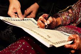 Im in love with a non muslim guy he is very good at heart.we want to marry each other but i want his entire family to get converted to islam.i have not spoken about this to him. 11 Tips To Consider When Proposing For Marriage Mym