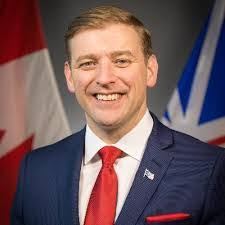 Heather Shears's Instagram, Twitter & Facebook