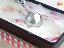 Glace Au Yaourt Et A La Framboise Recette Ptitchef Recette Recette Glace Yaourt Desserts Froids