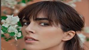 Instagram rocío muñoz morales è in pantaloncini, calzettoni e ha un reggiseno sportivo, coperta solo da una camicia sbottonata. Rocio Munoz Morale Outfit Intrigante E Bellezza Sbalorditiva Foto