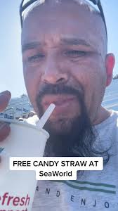 FreeCandy straws at SeaWorld #fy #fyp #fypシ゚viral #for #foryou #viral  #foryoupage #foryourepage #foryourpage #trending #seaworld #straws #cool  #tiktok #candy