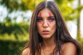 Το survivor, το απόλυτο παιχνίδι επιβίωσης είναι στον σκαϊ ανανεωμένο, εμπλουτισμένο, συναρπαστικό και με παίκτες έτοιμους να ριχτούν στον στίβο μάχης. Survivor O Syntrofos Ths Annas Marias Bellh Thn Ekane Unfollow Sto Instagram