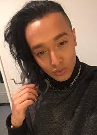 Kris Fox's Instagram, Twitter & Facebook