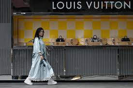 Nidhi Pandit pussy close up spread