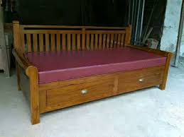 Kayu trembesi yang biasany disebut sebagai kayu meh berasal dari pohon kayu trmbesi atau kayu munggur. Jual Kursi Kayu Panjang Sofa Bed Minimalis Meja Ruang Tamu Minimalis M1 Kab Jepara Mirna Gallery Tokopedia