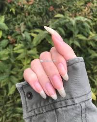 Saludos mi gente linda 💖 espero todas se encuentren bien de animos y salud. Handmodel Hand Beautifulnails Nailsart Nails Beautifulnails Hand Handmodel Nails Nailsart Unas Largas Naturales Manicura De Unas Unas Naturales