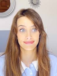 Cara Ruth's Instagram, Twitter & Facebook