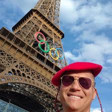 El ATLETA JACINTO NAVARRETE AÑO 1991 ( COLOMBIANO ) En 1991 corre la Final  de 3.000 mts bajo techo y logra la marca Nacional y Suramericana con un  tiempo de 7:49 Han