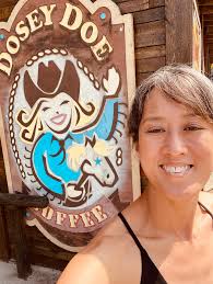 The sun's pulling up over ranchland, a hazy passenger-side companion as we  fly along I-45 toward the airport. Three days in Texas was way too short a  visit...I'm already scheming a way