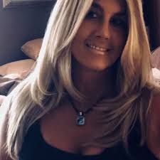 Chantelle Perry's Instagram, Twitter & Facebook