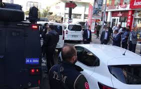 Maddesi uyarınca, sadece yazıların sahibi olan köşe yazarlarının ad soyad bilgileri, yazı sahibi gazete bilgisi. Kobani Eylemlerine Iliskin Sorusturmada 82 Kisi Rudaw Net