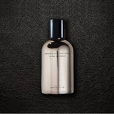 Padparadscha Noir Afin De Celebrer Le 30e Anniversaire De La Maison Satellite Vous Devoile Son Premier Parfum Padparadsc Parfum Flacons 30e Anniversaire