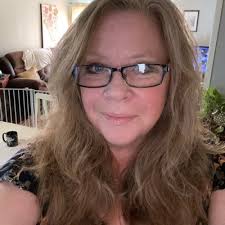 Leanne Blackwell's Instagram, Twitter & Facebook