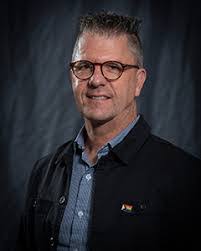 Robin Ley's Instagram, Twitter & Facebook