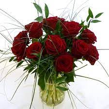 Herrlicher strauß roter rosen, weißer matiola und rosa lilien! Strauss Rote Rosen Mit Grun 15 Stk Blumenharmonie Wilma