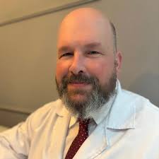 Dr. André Rogério Sanches Salvador Ortopedista