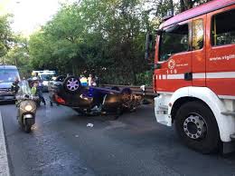 Incidente a collegno, tamponamento tra quattro auto e una prende fuoco: Incidente Mortale Sull Autostrada Roma Fiumicino