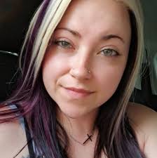 Car washes with free vacuums near Augustana?