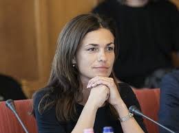 Magyar péter állítása szerint a másfél millió forintos óra nem haladta meg a hathavi képviselői alapdíjat, nem kellett bevallani. Reagalt Varga Judit Az Anyosat Ero Vadaskodasokra Pestisracok