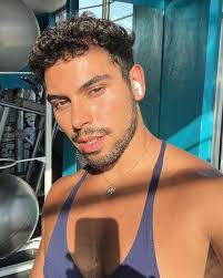 Rodrigo Zamora's Instagram, Twitter & Facebook