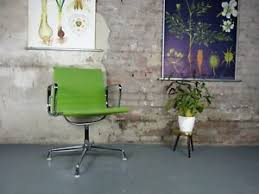 Biete eames chair an, ist gebraucht, sehr selten getragen und in einem sehr guten zustand, stam. Eames Chair Buromobel Gebraucht Kaufen Ebay Kleinanzeigen