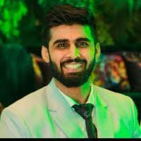 Avi Munjal's Instagram, Twitter & Facebook