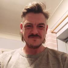 Pedants, I have a question for you. Should Fairy's current advertising be  "clack click" rather than "click clack"? My basis for this is the same rule  that states we wear flip-flops (not