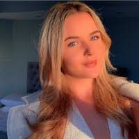 Lee Gillard's Instagram, Twitter & Facebook