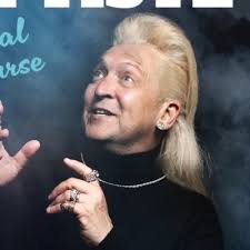 Chomping at the bit to see you all tonight at ⁦@lsqtheatre⁩ in London's  glittering West End. Early!