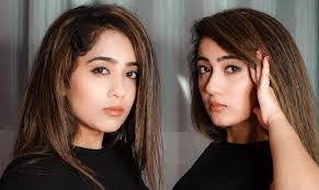 Joanne Catron's Instagram, Twitter & Facebook