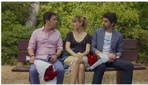 Le film documentaire « la belle vie », diffusé le mercredi 5 juillet 2017 à 23h55 sur france 3 dans la case l'heure d, quatre garçons de 12 à 13 ans, toujours flanqués de leur bande d'amis, passent le plus clair de leur temps à dévaler les routes de leur village en skateboard. Ariane La Sauveuse Et Benoit Stephane Savent La Verite Plus Belle La Vie 03 07 2017 Nouveautes Tele Com