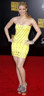 Shakira body statistics & measurements. Shakira S Real Height