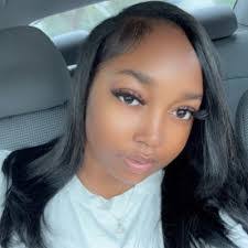 Raven Taylor's Instagram, Twitter & Facebook